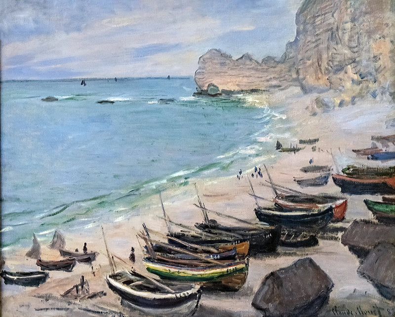 Barcos na praia em Étretat - Claude Monet