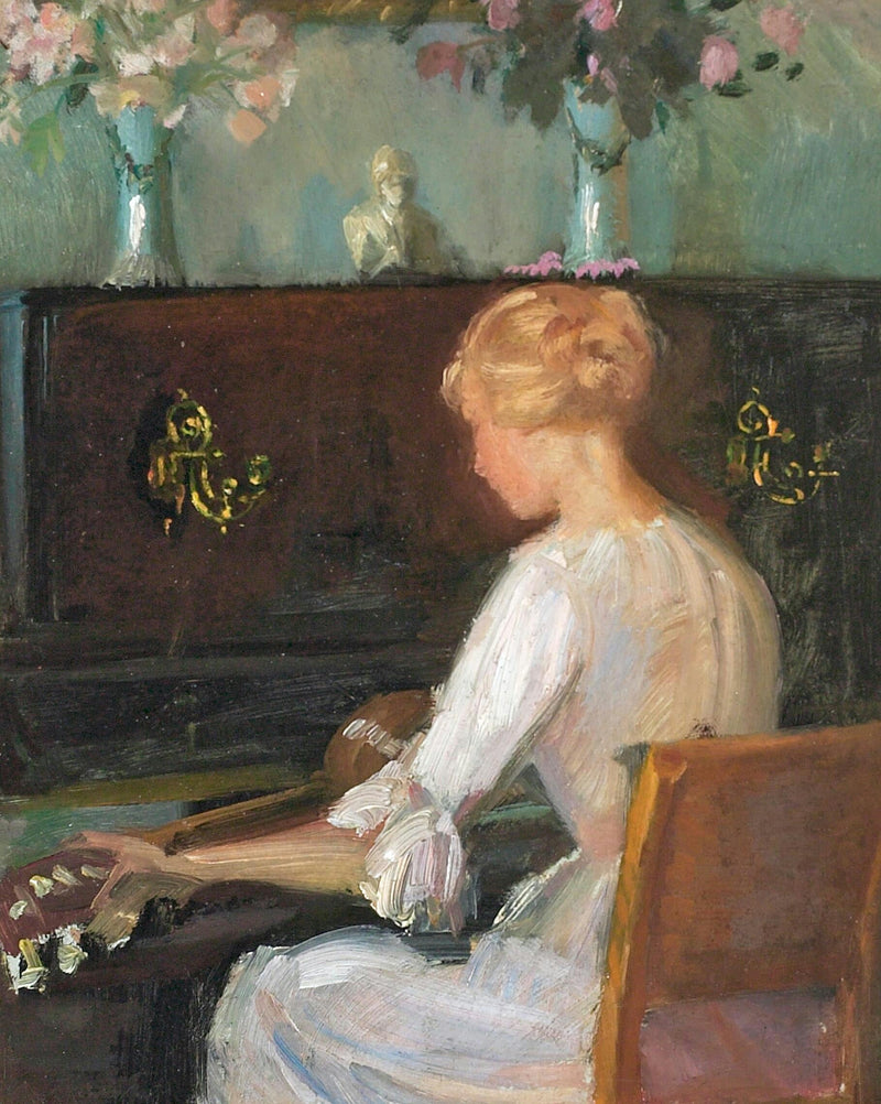Jovem mulher tocando violão na frente de um piano - Anna Ancher